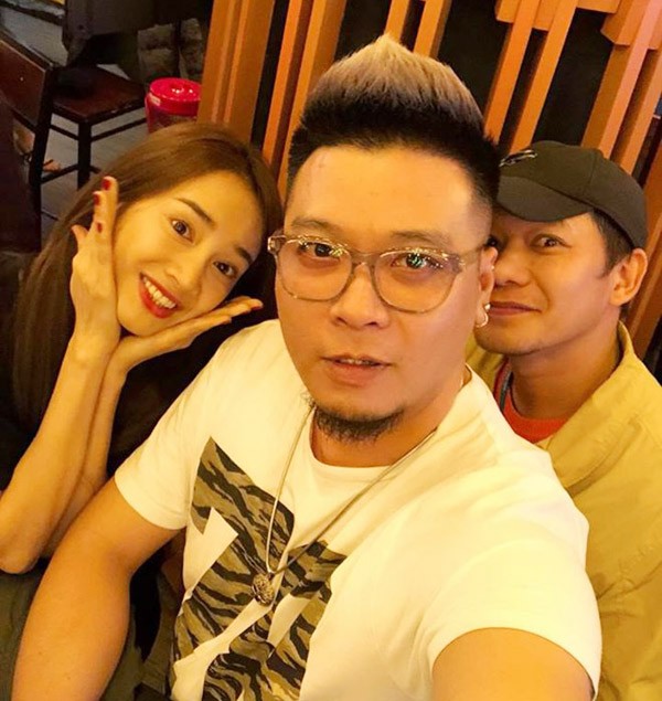 Nhã Phương không đeo nhẫn, lập Instagram mới không theo dõi Trường Giang ảnh 1