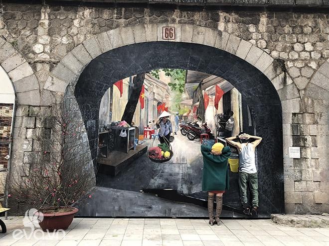 Phố bích họa Phùng Hưng - địa điểm cần check-in ngay dịp Tết này! ảnh 1