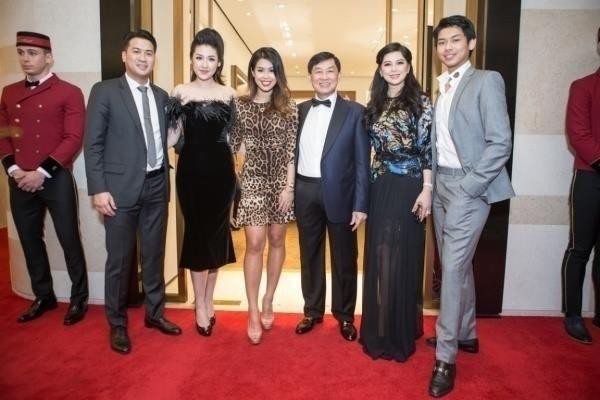 Tú Anh: 'Phillip Nguyễn rất dễ thuơng, nhưng thực ra tôi vẫn chưa có số điện thoại của anh ấy' ảnh 3