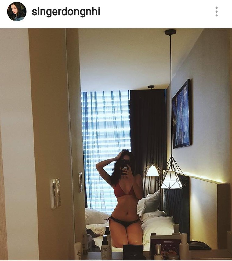 Đầu năm, Đông Nhi khoe dáng 'nóng bỏng mắt' ảnh 1