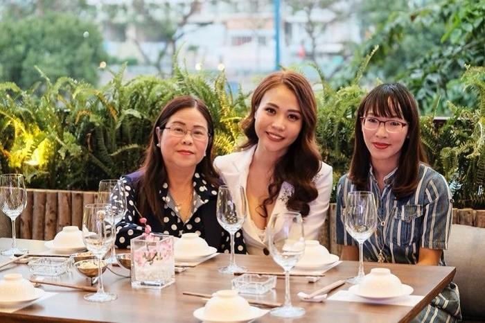  Cường Đô la ‘ra mắt’ gia đình Đàm Thu Trang ảnh 2