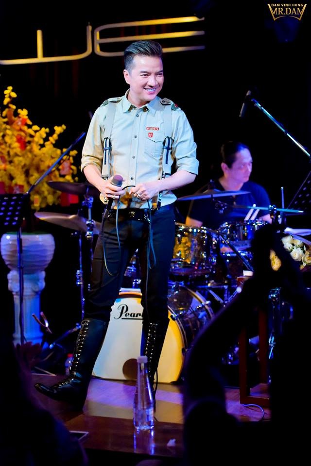 Tuổi U50, Đàm Vĩnh Hưng hé lộ lý do bất ngờ đến giờ vẫn...ế ảnh 2