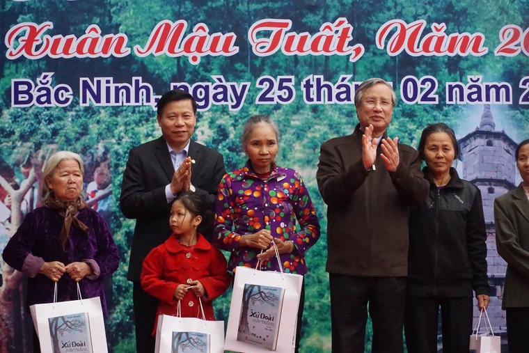 Ông Trần Quốc Vượng dự lễ phát động trồng cây xanh tại Bắc Ninh ảnh 1