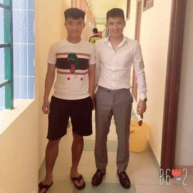 Đội trưởng U19 SLNA 'gây bão' vì quá giống Công Vinh ảnh 2