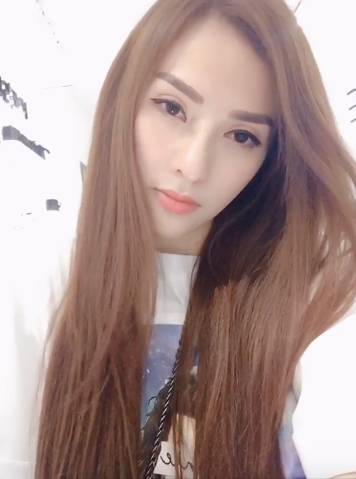 Giật mình với nhan sắc khác lạ của ca sĩ Thu Thủy ảnh 1