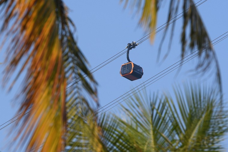 Trẻ em đi cùng bố mẹ được miễn phí vé cáp treo Hòn Thơm ảnh 5