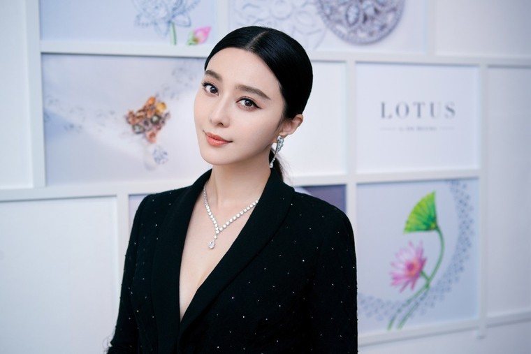 'Hợp đồng lách thuế' làm lộ khối tài sản ngàn tỷ của Phạm Băng Băng ảnh 4