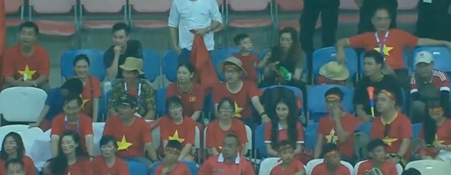 Sang Indonesia cổ vũ cho 'tình cũ' Công Phượng, Hòa Minzy nói gì? ảnh 1