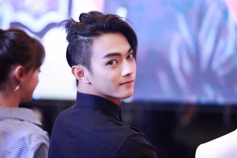 Dàn sao điển trai của bộ phim đang gây sốt 'Diên Hi công lược' ảnh 3