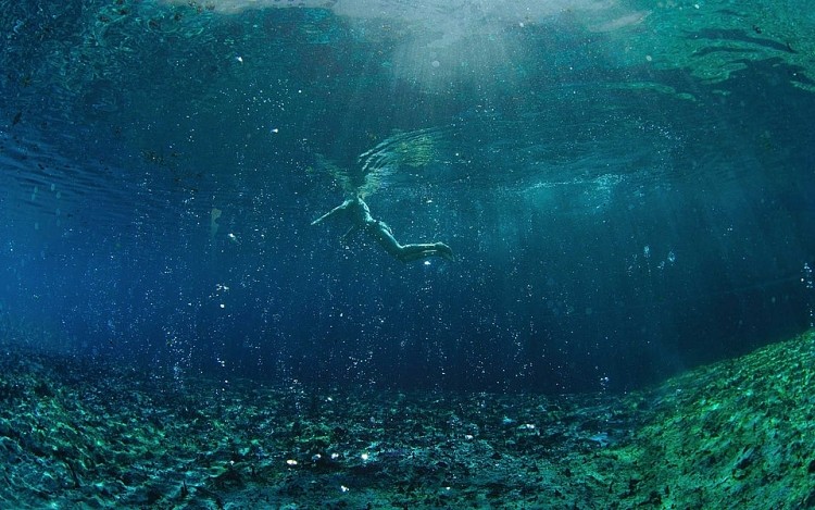 Đắm chìm trong dòng suối nước nóng có một không hai tại Ý ảnh 2