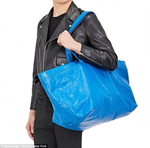 Choáng với giày hiệu 13 triệu đồng trông như hộp đựng đồ ăn nhanh ảnh 1