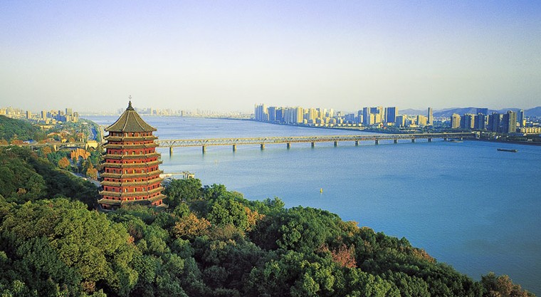 Đến thăm thành phố đẹp nhất thế giới tại Trung Quốc ảnh 9