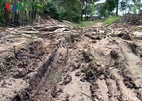 5 năm không hoàn thành nổi con đường 400m, người dân bức xúc ảnh 1