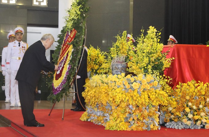 Những khoảnh khắc xúc động trong lễ viếng cố Tổng bí thư Đỗ Mười ảnh 1