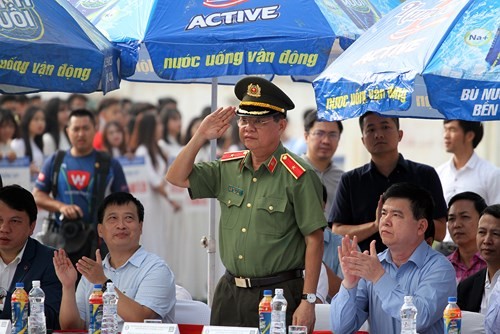 Tưng bừng khai mạc giải bóng đá học sinh THPT Hà Nội 2018 ảnh 1