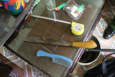 Cháu bé 4 tuổi bị chém tử vong trên đường ảnh 1