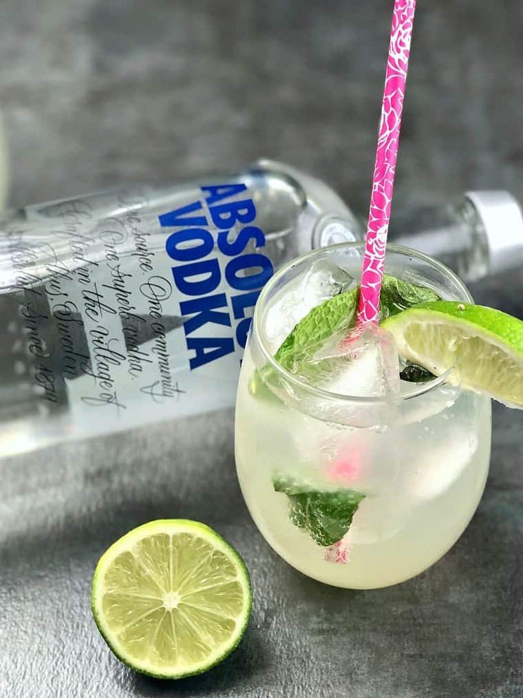 7 loại cocktail Keto vừa giúp giảm cân lại giải khát trong mùa hè ảnh 1