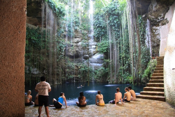 Những bể bơi thiên nhiên khiến du khách không tin vào mắt mình ảnh 4