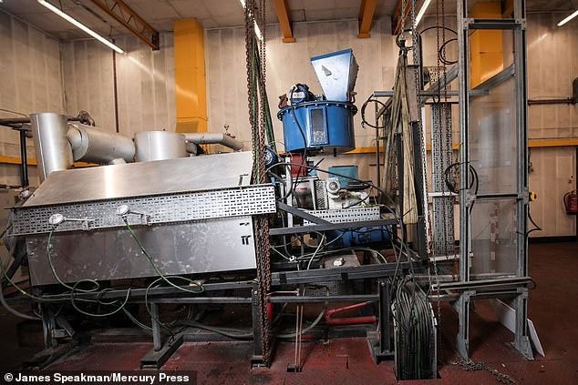 Rác nhựa không thể tái chế sẽ được chuyển hết thành điện siêu sạch ảnh 2