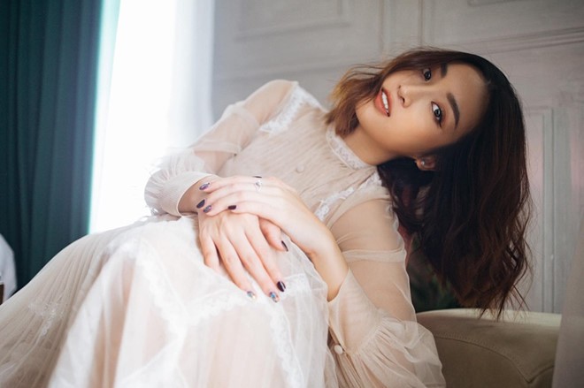 Đỗ Mỹ Linh hút hồn trong bộ ảnh đón tuổi 23 ảnh 3