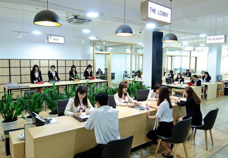 AIA Việt Nam luôn bên cạnh khách hàng ảnh 1