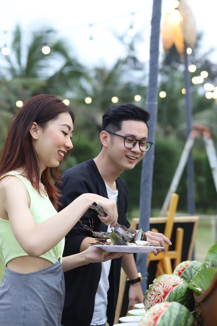 Cận cảnh quán bar biển lộng gió vừa ra mắt tại Sầm Sơn, Quy Nhơn ảnh 6