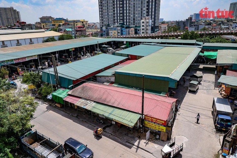 Ùn tắc kéo dài tại Cảng Hà Nội sau khi nới lỏng giãn cách ảnh 8