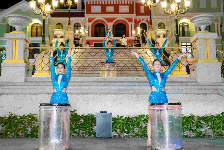 Đón Tết đủ đầy, rước lộc đầu năm tại Grand World Phú Quốc ảnh 2