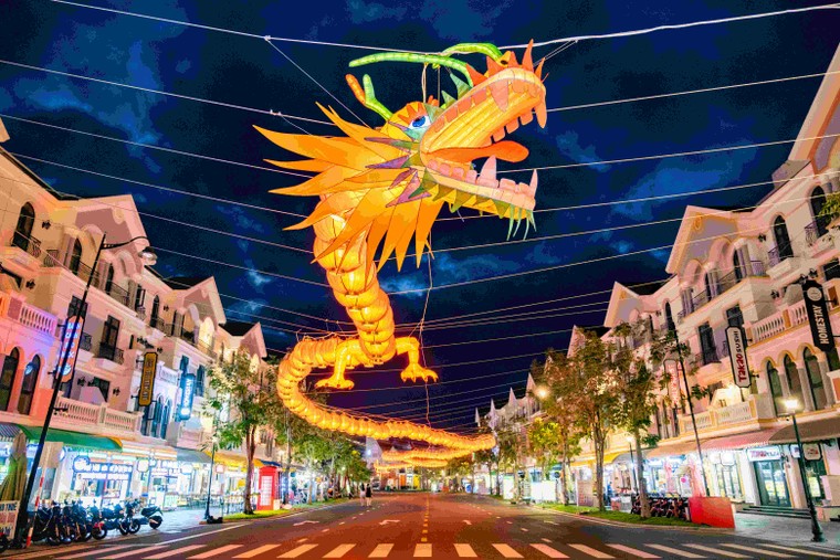 Đón Tết đủ đầy, rước lộc đầu năm tại Grand World Phú Quốc ảnh 4