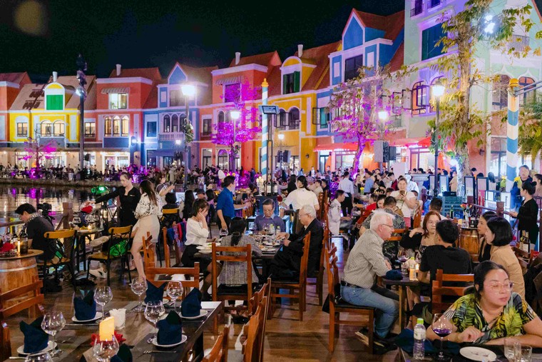 Đón Tết đủ đầy, rước lộc đầu năm tại Grand World Phú Quốc ảnh 10