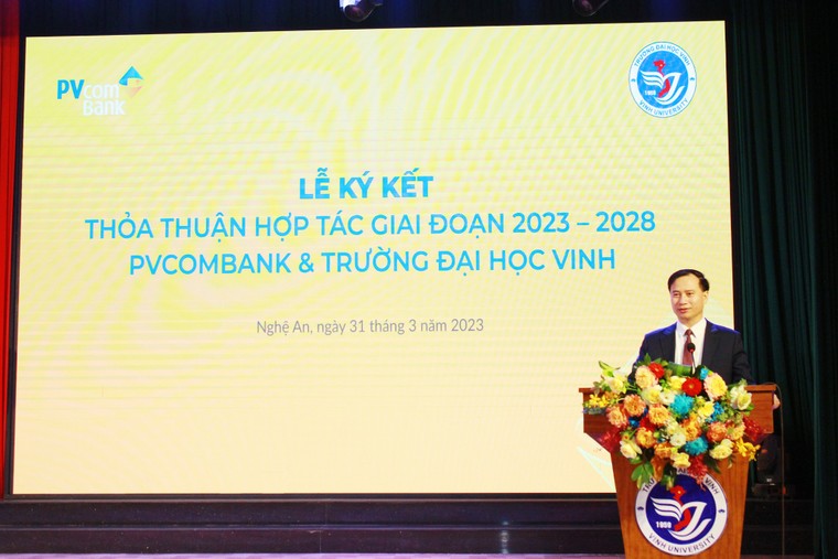 PVcomBank và trường Đại học Vinh ký kết thỏa thuận hợp tác toàn diện trong 5 năm ảnh 1