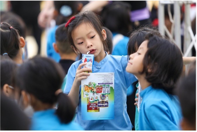 Vinamilk và Quỹ sữa vươn cao Việt Nam khởi động hành trình năm thứ 16 tại Quảng Ninh ảnh 4