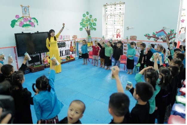 Vinamilk và Quỹ sữa vươn cao Việt Nam khởi động hành trình năm thứ 16 tại Quảng Ninh ảnh 14