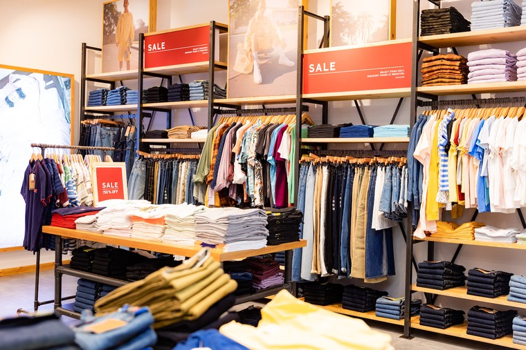 Sắm hè hứng khởi cùng loạt ưu đãi 'deal chồng deal' hấp dẫn chỉ có tại Vincom Red Sale 2023 ảnh 4