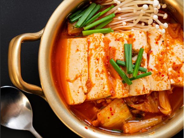 Bữa ăn tiện lợi, đủ chất từ TH true FOOD - bí quyết giúp bạn cân bằng công việc và cuộc sống ảnh 1