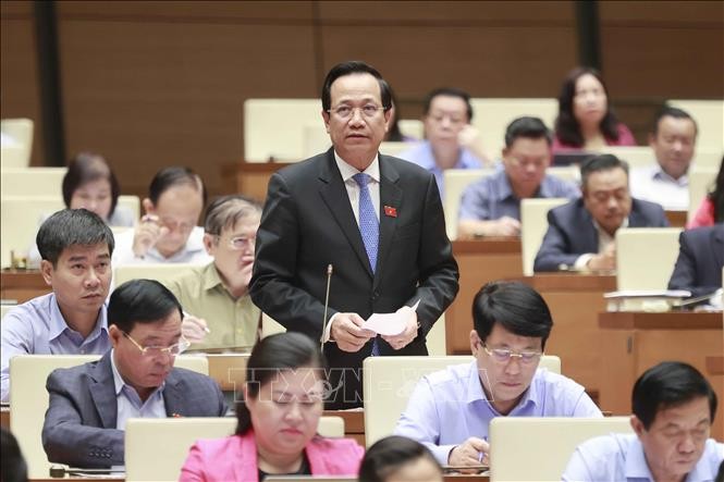 Quốc hội tiếp tục chất vấn nhóm lĩnh vực văn hoá - xã hội ảnh 6