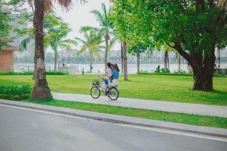 Tuổi thơ hạnh phúc của những cư dân nhí tại 'miền biển' giữa lòng Hà Nội ảnh 11