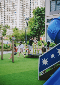 Tuổi thơ hạnh phúc của những cư dân nhí tại 'miền biển' giữa lòng Hà Nội ảnh 1