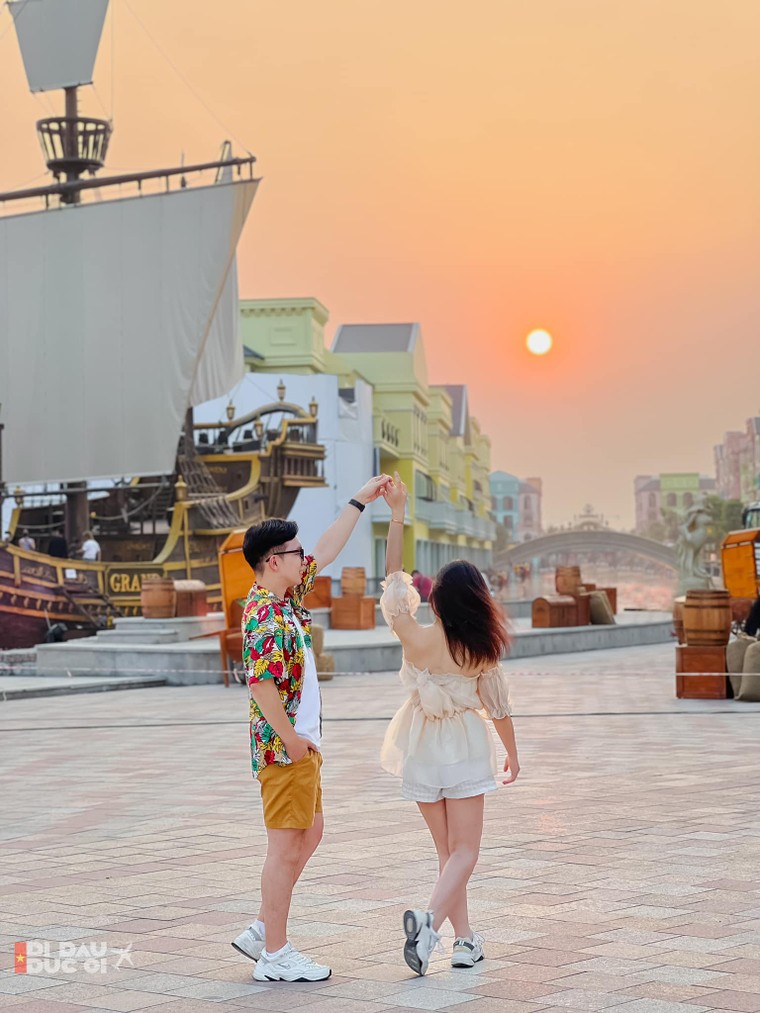 “Siêu vũ trụ ăn chơi” Mega Grand World Hà Nội có gì hút hồn giới trẻ ? ảnh 7