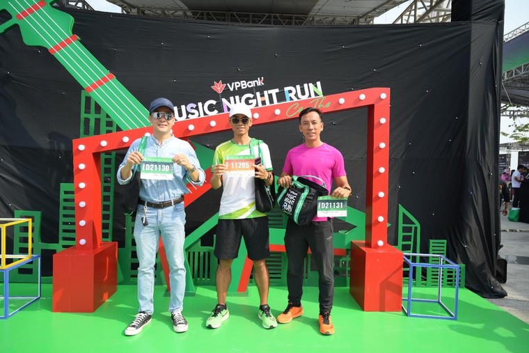 Runner rạng rỡ trong ngày nhận BIB VPBank Can Tho Music Night Run 2024 ảnh 2