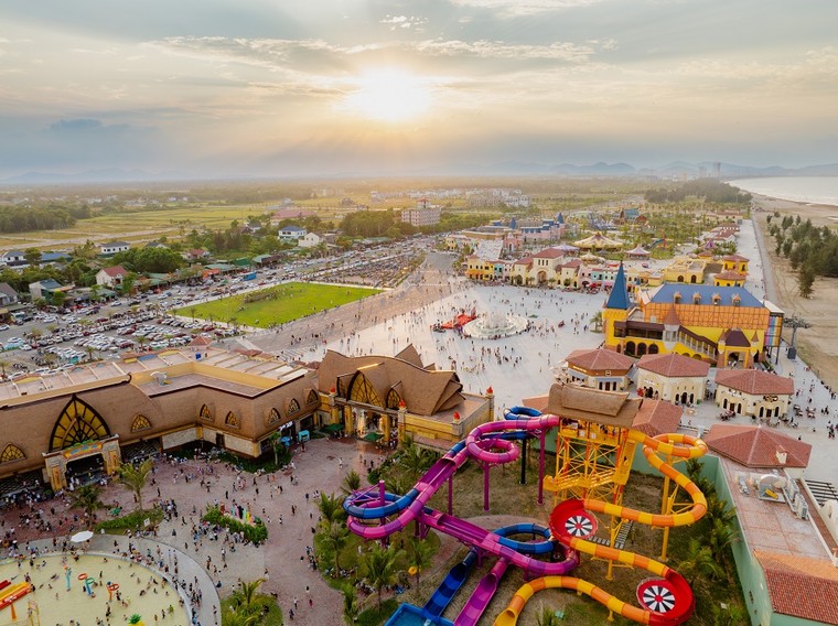 Tổng công ty Đường sắt Việt Nam và Vinpearl ký kết hợp tác thúc đẩy phát triển du lịch ảnh 4