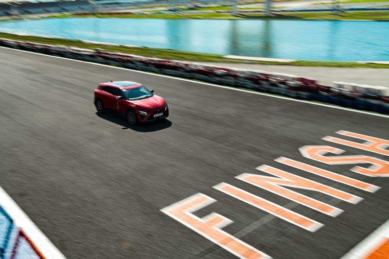 Hành trình hơn 2 năm “từ 0 đến 1” của VinFast ảnh 1