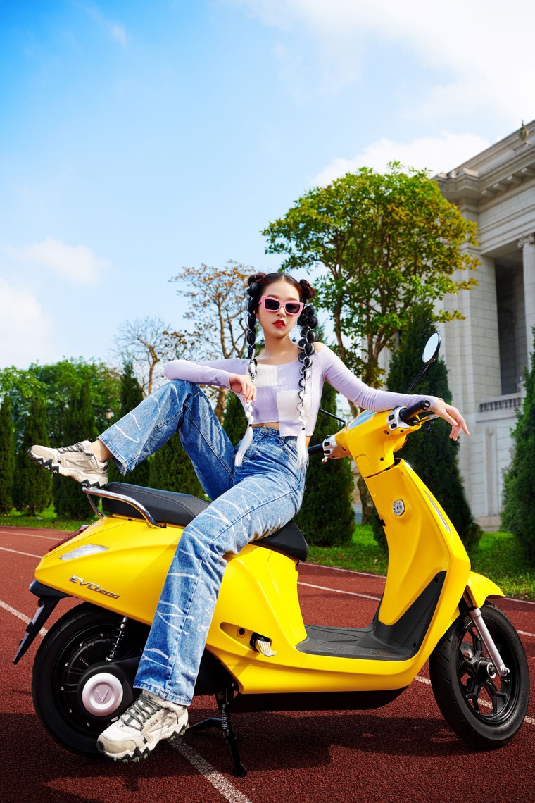 Gen Z “phải lòng” xe máy điện VinFast không chỉ bởi vẻ ngoài ảnh 1