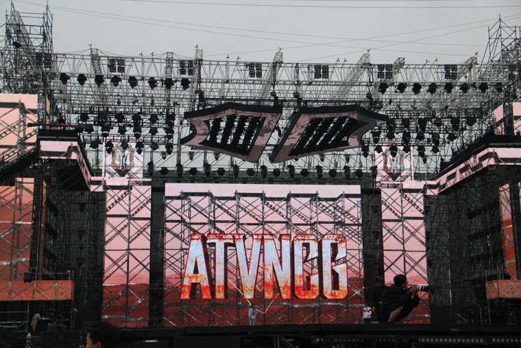 Dàn anh tài “vượt chông gai” tổng duyệt concert dưới cái rét Hà Nội ảnh 1