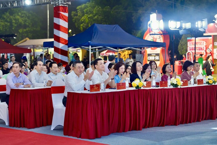 Khai mạc Festival Phở 2025: "Tinh hoa phở Việt - Di sản trong kỷ nguyên số" ảnh 1