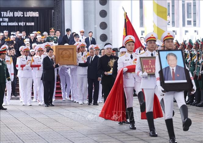 Lễ đưa tang nguyên Chủ tịch nước Trần Đức Lương ảnh 10