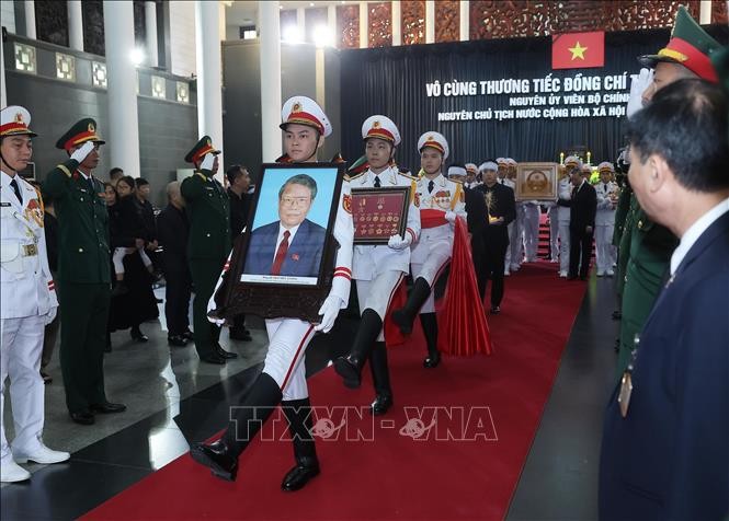 Lễ đưa tang nguyên Chủ tịch nước Trần Đức Lương ảnh 2