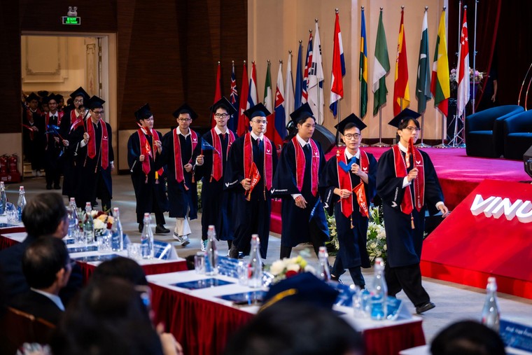 VinUni tổ chức lễ tốt nghiệp cho gần 150 sinh viên “thế hệ kiên cường” ảnh 2