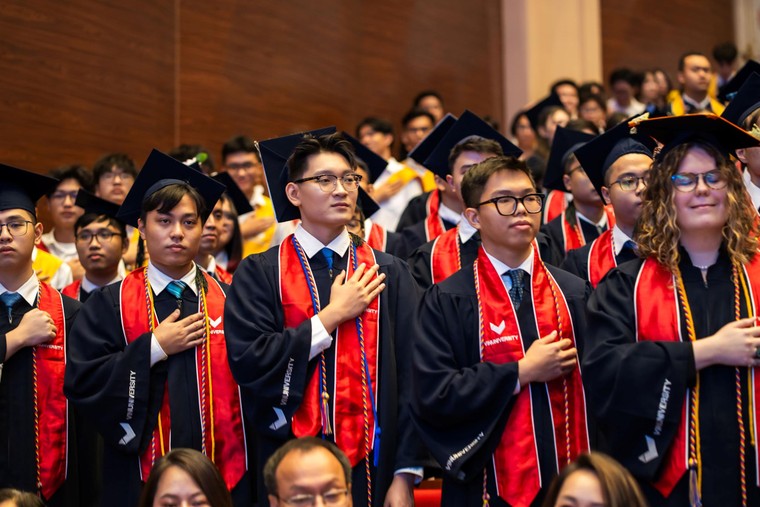 VinUni tổ chức lễ tốt nghiệp cho gần 150 sinh viên “thế hệ kiên cường” ảnh 6