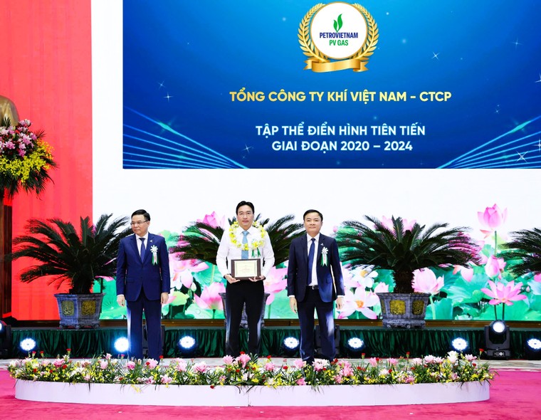PV GAS nhận vinh danh Điển hình tiên tiến của Tập đoàn Công nghiệp - Năng lượng Quốc gia Việt Nam ảnh 2